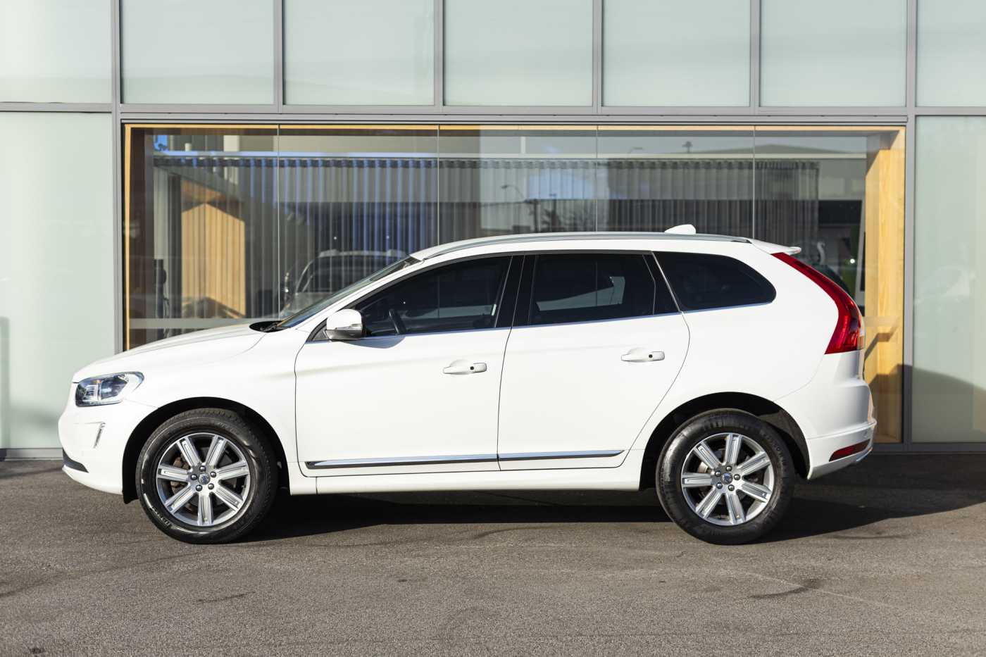 Volvo  XC60 T5 Luxury