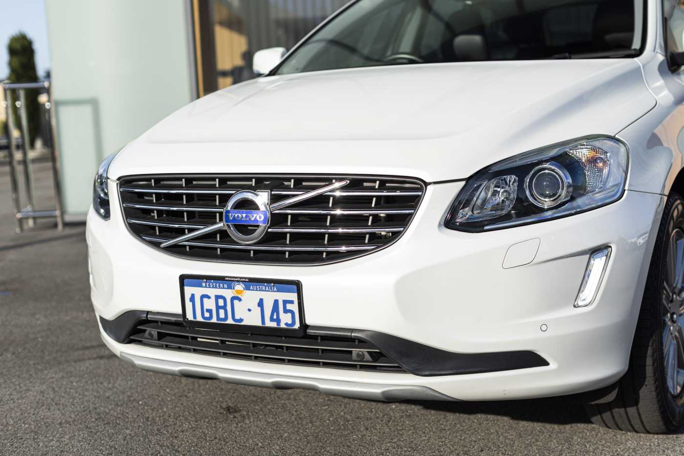 Volvo  XC60 T5 Luxury