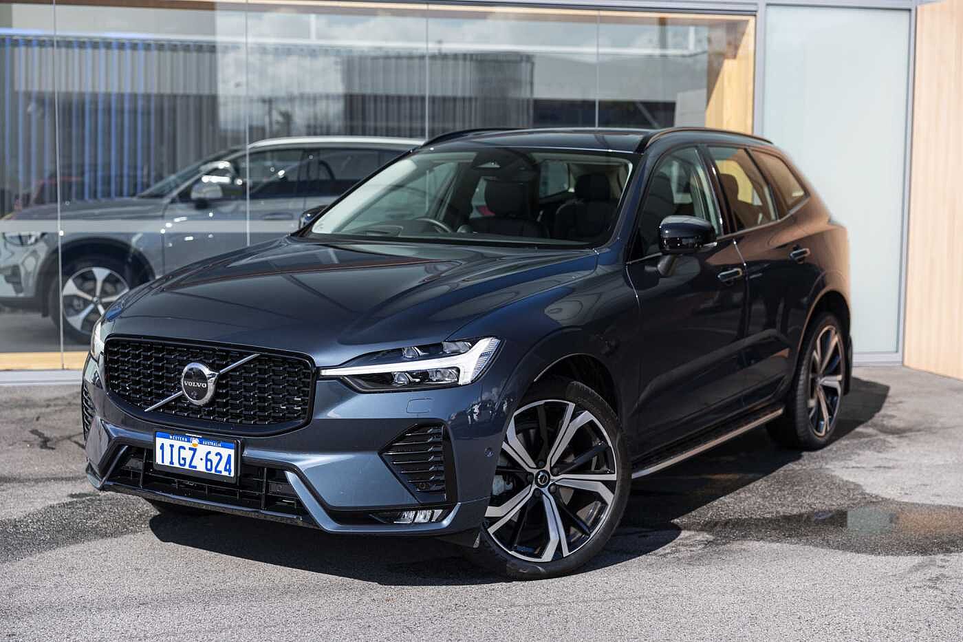 Volvo  UZ MY23 Ultimate B6 AWD Dark