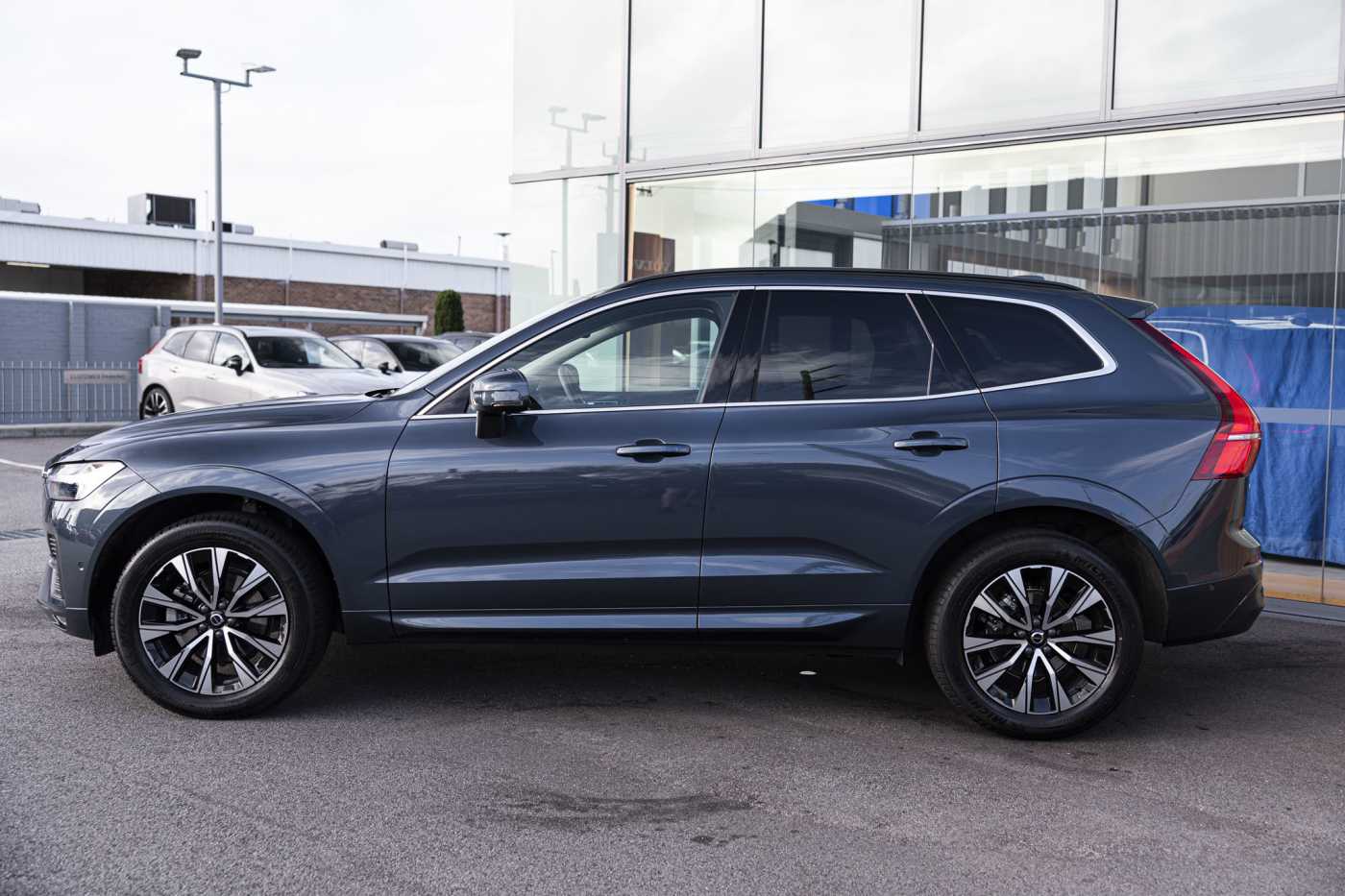 Volvo  XC60 Plus, B5 Mild Hybrid, Petrol