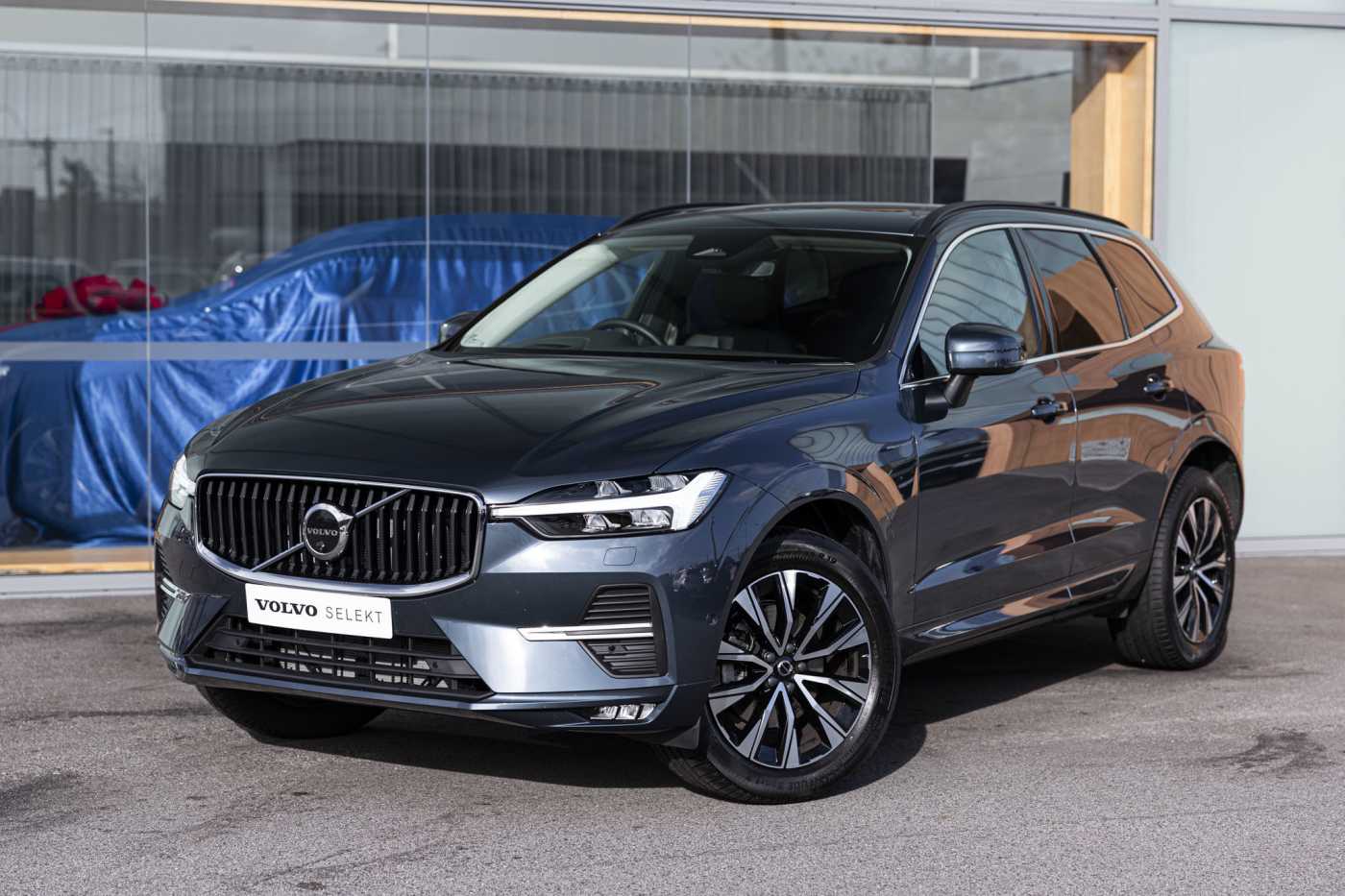 Volvo  XC60 Plus, B5 Mild Hybrid, Petrol