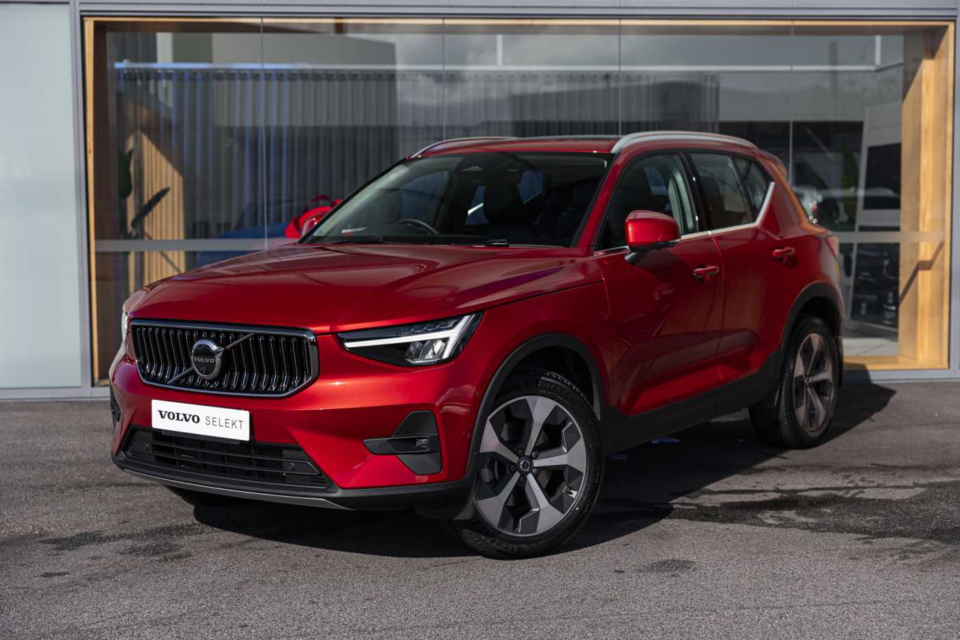 Volvo  XC40 Ultimate, B4 Mild Hybrid, Petrol, Bright