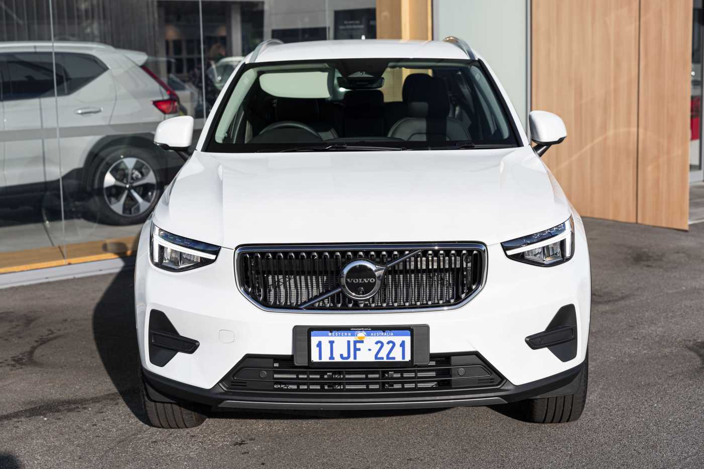 Volvo  XC40 Plus, B4 Mild hybrid, Petrol