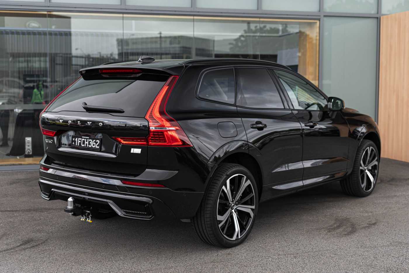 Volvo  UZ MY24 Recharge Ultimate T8 AWD Plug-In Hybrid