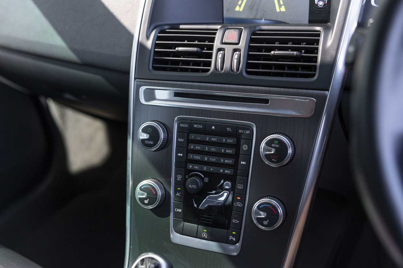 Volvo  XC60 T5 Kinetic