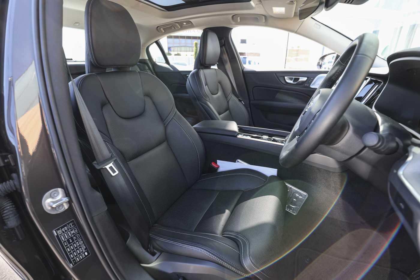 Volvo  S60 Ultimate, B5 Mild Hybrid, Petrol, Bright