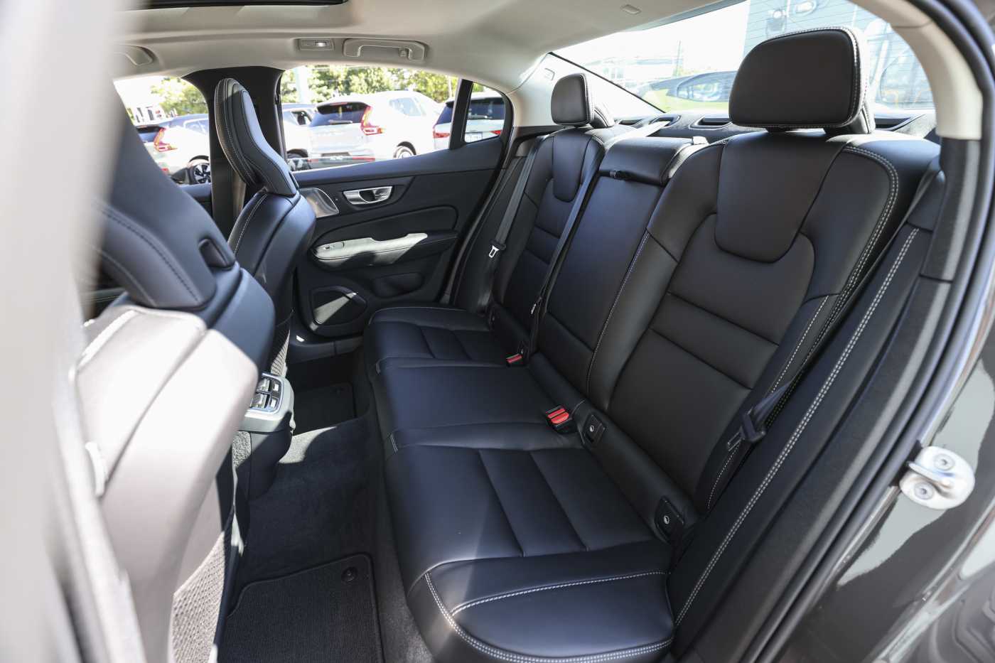 Volvo  S60 Ultimate, B5 Mild Hybrid, Petrol, Bright