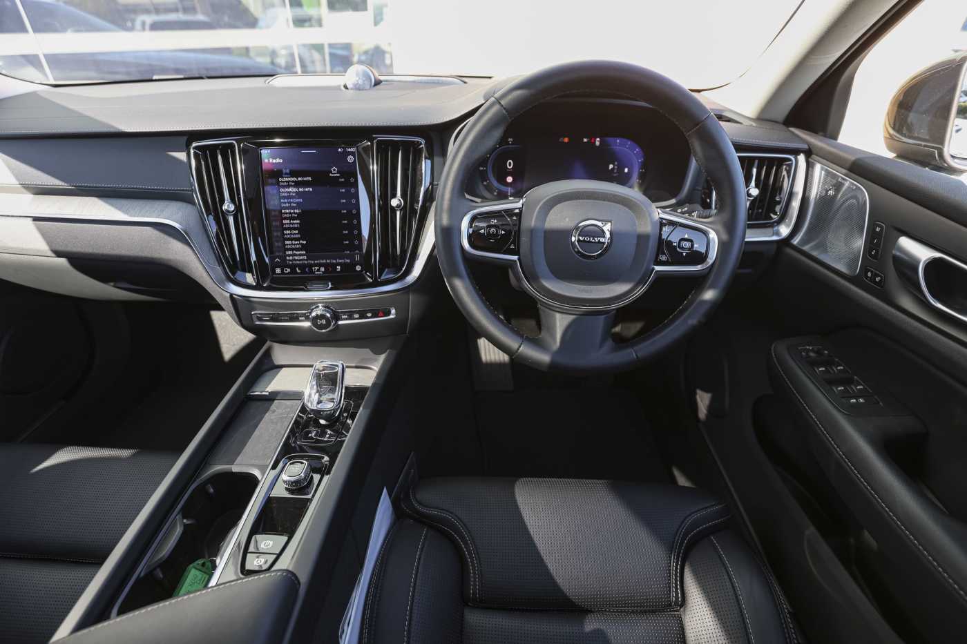 Volvo  S60 Ultimate, B5 Mild Hybrid, Petrol, Bright