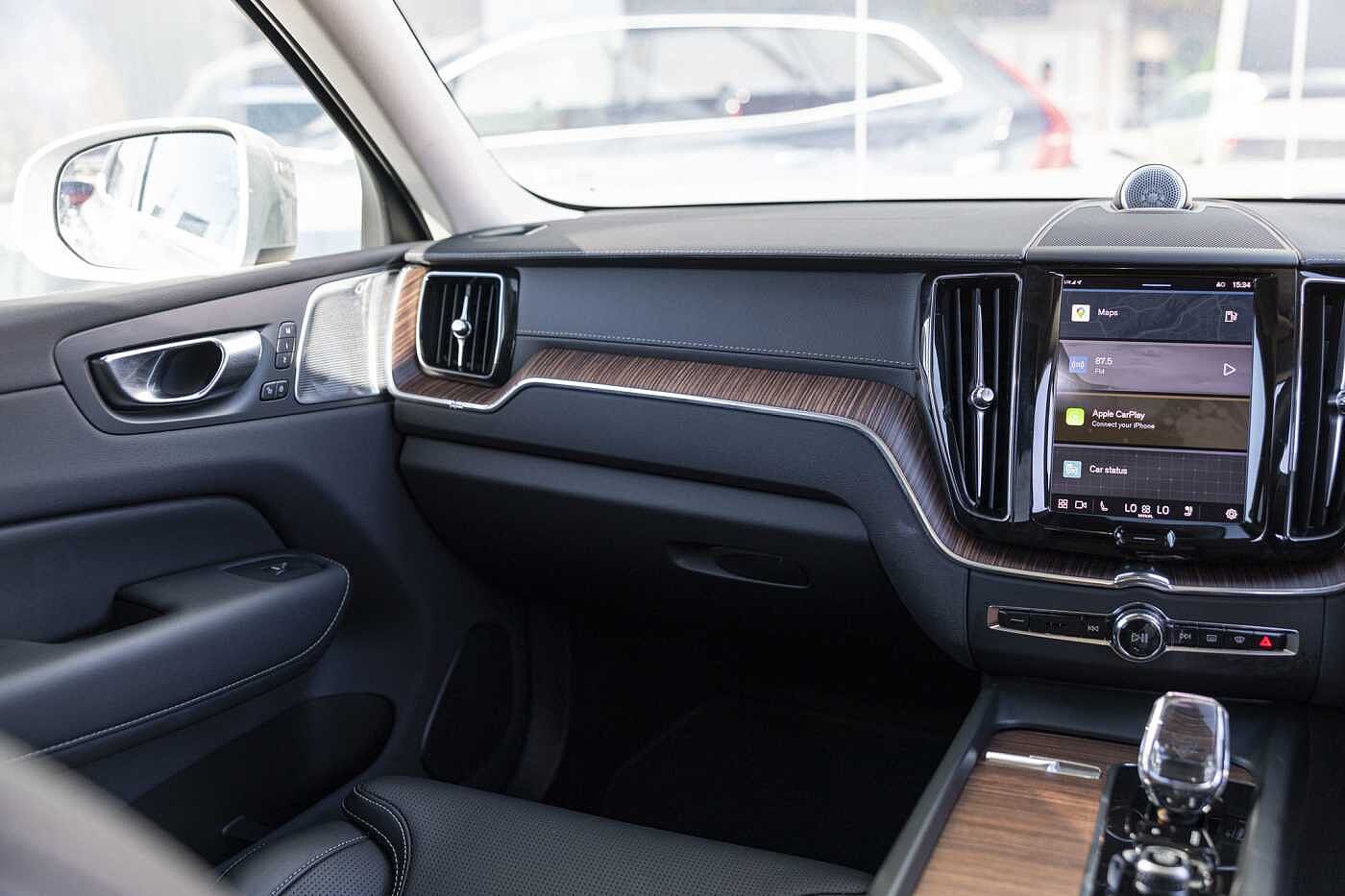 Volvo  XC60 Ultimate, B5 Mild Hybrid, Petrol, Bright