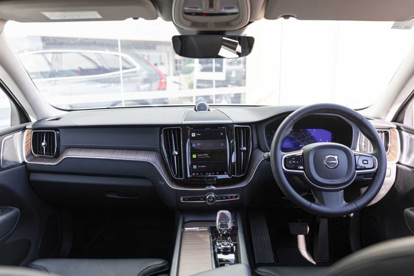 Volvo  XC60 Ultimate, B5 Mild Hybrid, Petrol, Bright