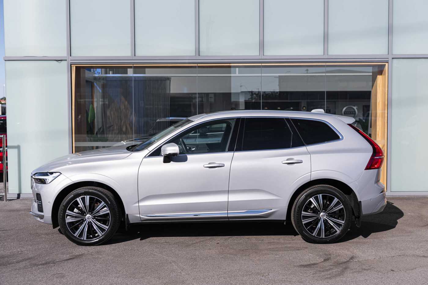 Volvo  XC60 Ultimate, B5 Mild Hybrid, Petrol, Bright