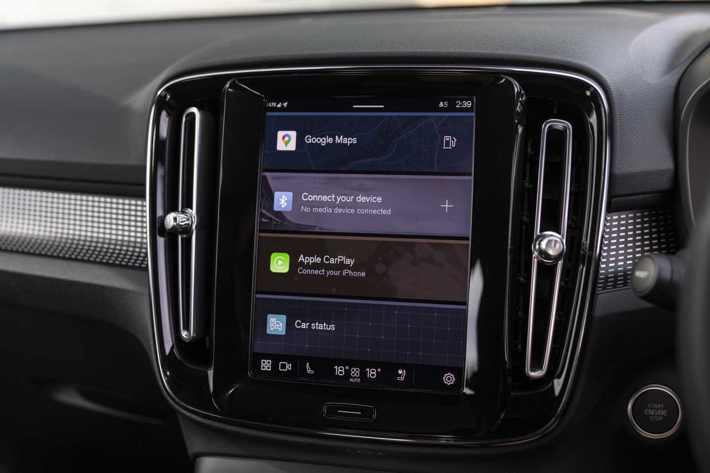 Volvo  XC40 Ultimate, B5 Mild Hybrid, Petrol, Dark