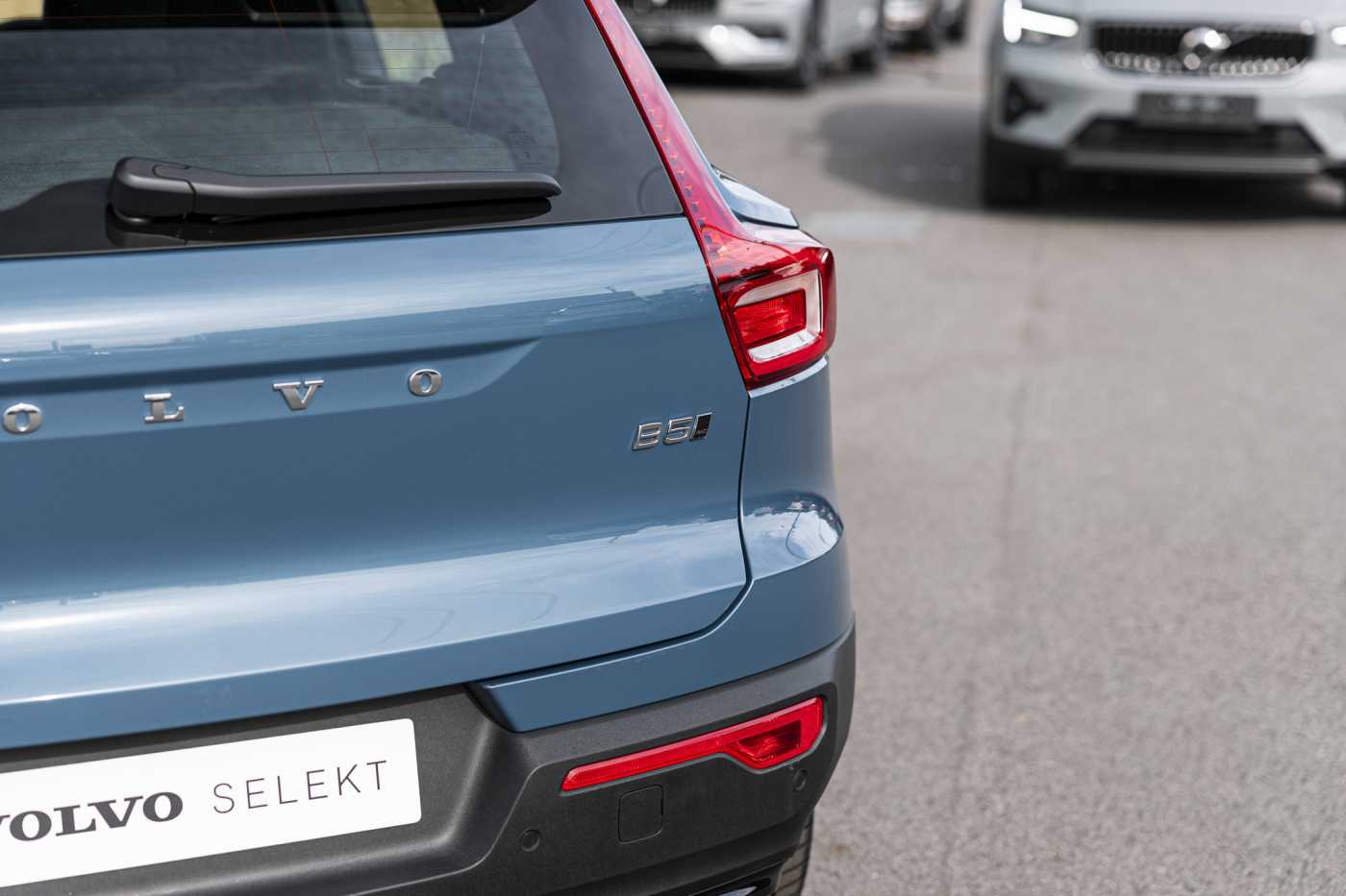 Volvo  XC40 Ultimate, B5 Mild Hybrid, Petrol, Dark