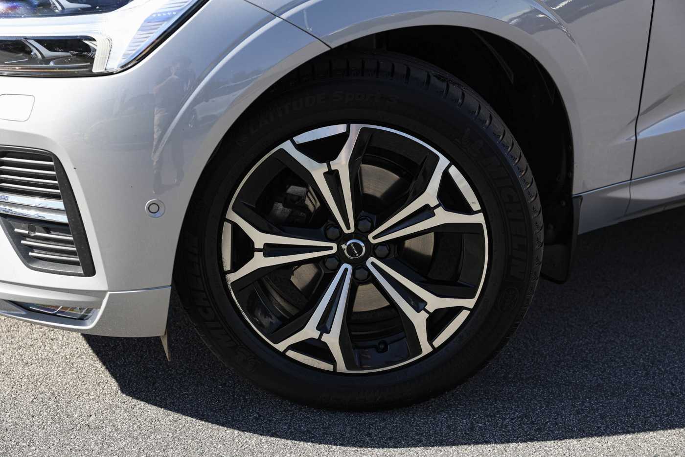Volvo  XC60 Momentum, B5 mild hybrid