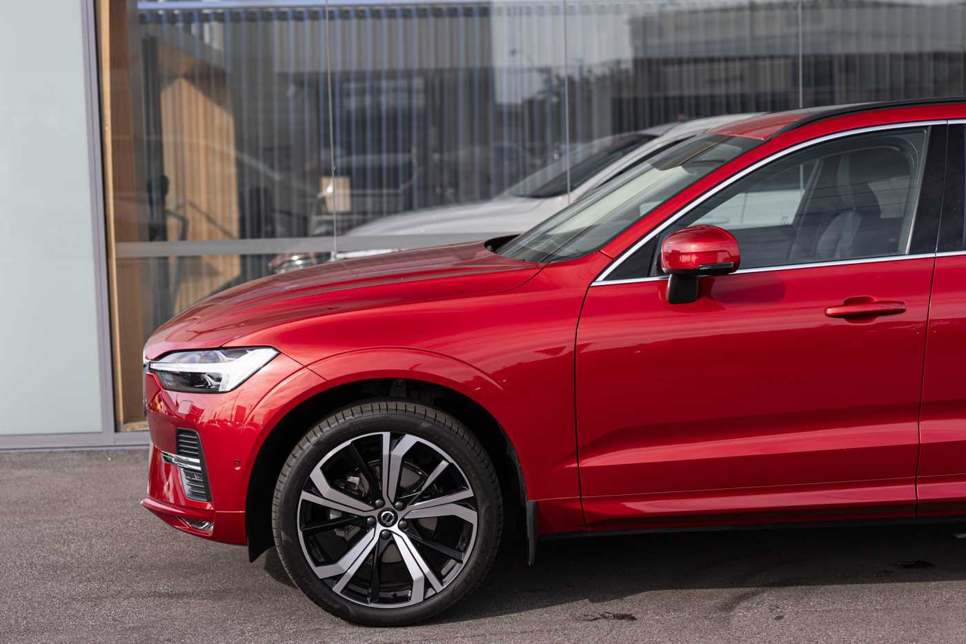Volvo  XC60 Plus, B5 Mild Hybrid, Petrol