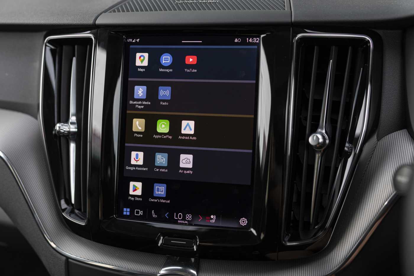 Volvo  XC60 Plus, B5 Mild Hybrid, Petrol