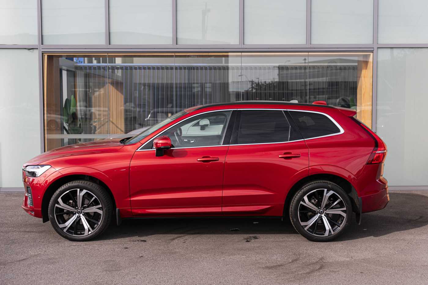 Volvo  XC60 Plus, B5 Mild Hybrid, Petrol