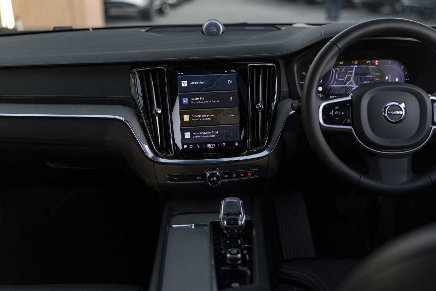 Volvo  V60 Cross Country Ultimate, B5 AWD Mild hybrid, Petrol, Bright