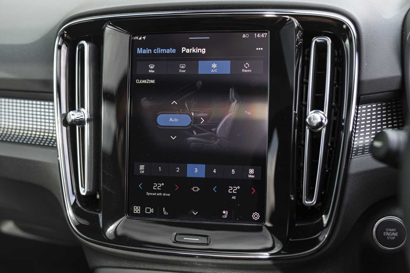 Volvo  XZ MY25 Black Edition AWD