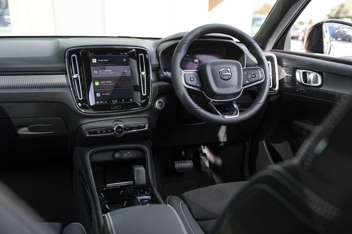 Volvo  XZ MY25 Black Edition AWD