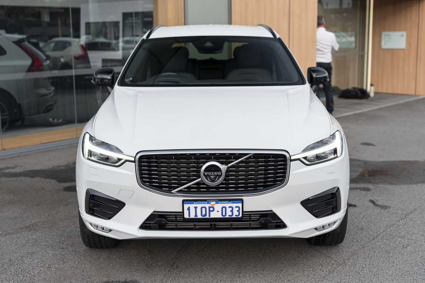 Volvo  XC60 T6 R-Design AWD
