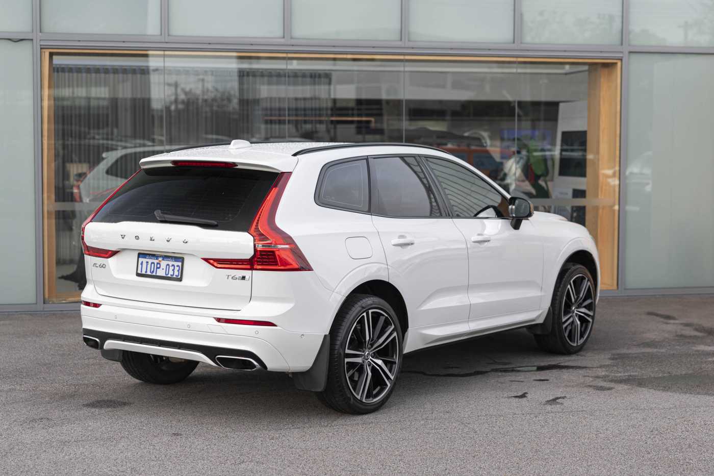 Volvo  XC60 T6 R-Design AWD