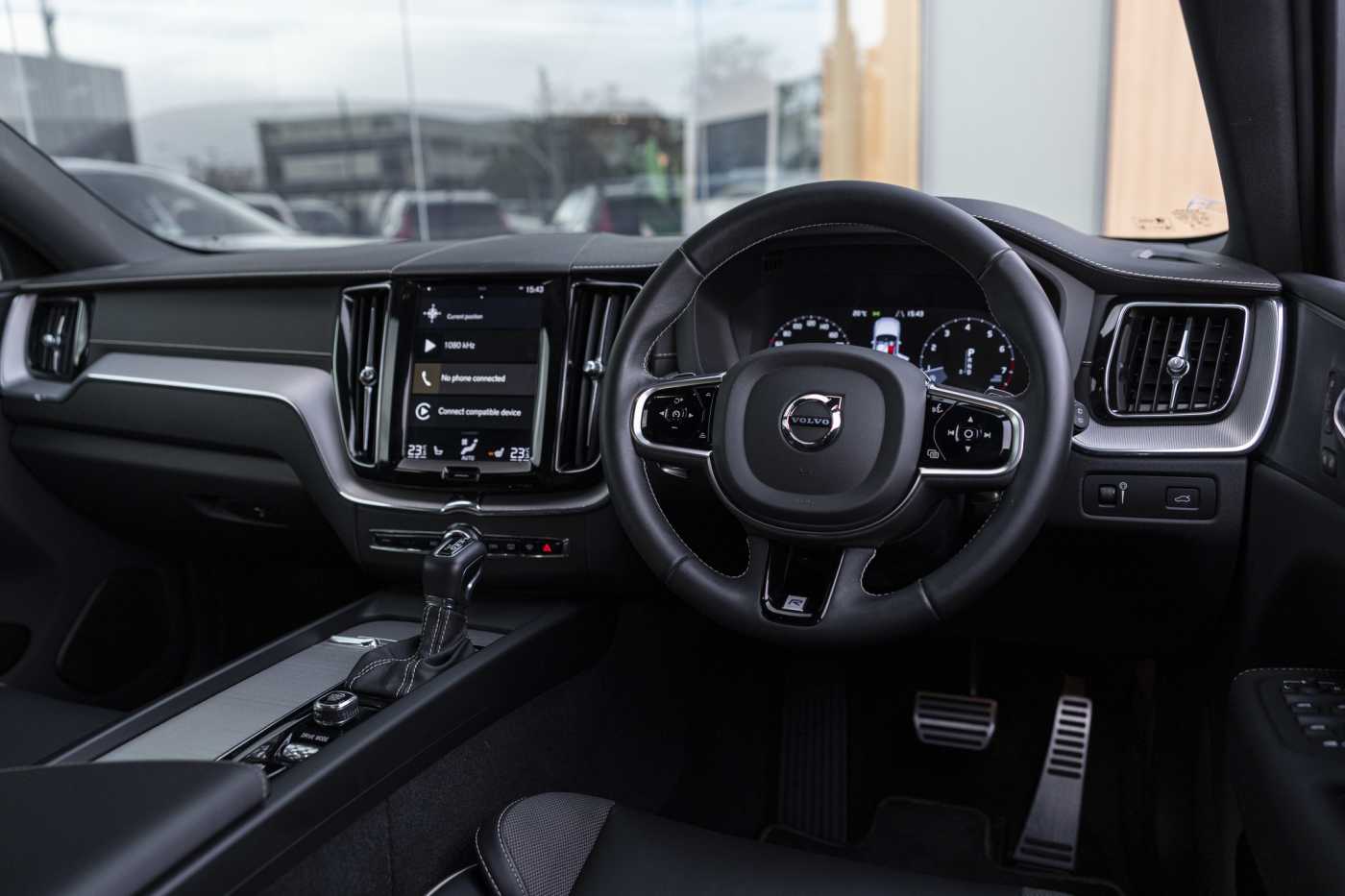 Volvo  XC60 T6 R-Design AWD