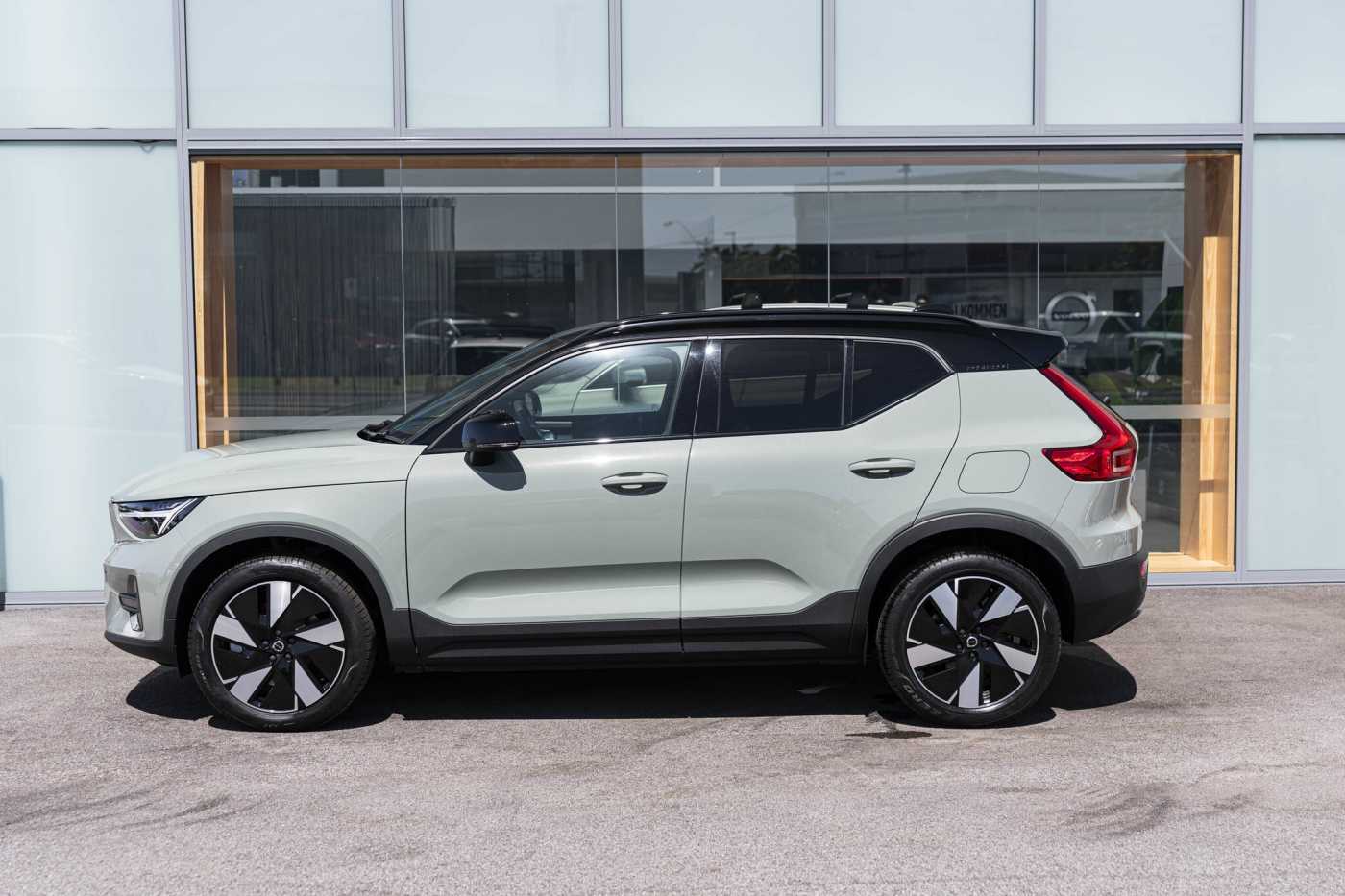 Volvo  XC40 Recharge Plus, Single Motor, Electric