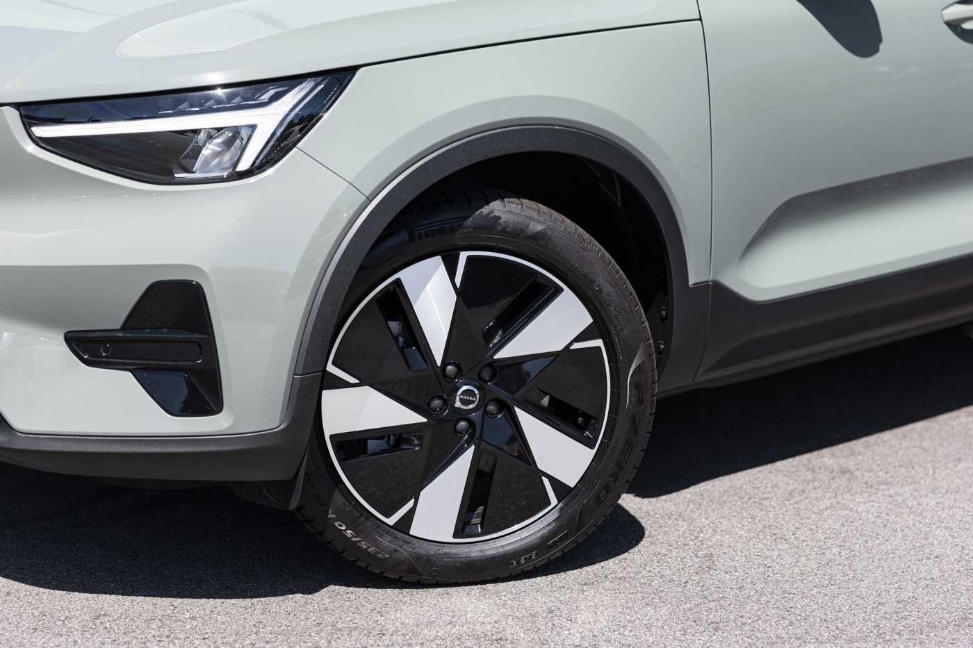 Volvo  XC40 Recharge Plus, Single Motor, Electric