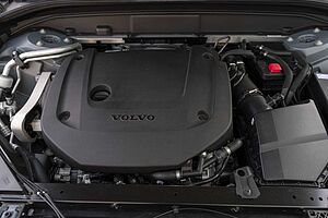 Volvo  XC60 Ultimate, B6 AWD mild hybrid, Petrol, Dark