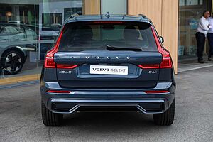 Volvo  XC60 Ultimate, B6 Mild Hybrid, Petrol, Dark