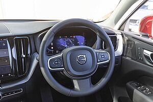 Volvo  XC60 Plus, B5 Mild Hybrid, Petrol