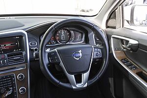 Volvo  XC60 T5 Luxury