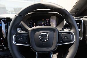 Volvo  XC40 Ultimate, B5 Mild Hybrid, Petrol, Dark