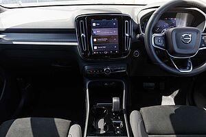 Volvo  XC40 Ultimate, B5 Mild Hybrid, Petrol, Dark