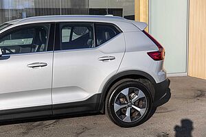 Volvo  XC40 Ultimate, B4 AWD Mild hybrid, Petrol, Bright