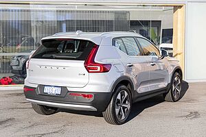 Volvo  XC40 Ultimate, B4 AWD Mild hybrid, Petrol, Bright