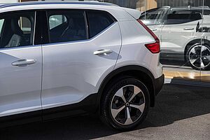 Volvo  XC40 Ultimate, B4 Mild Hybrid, Petrol, Bright