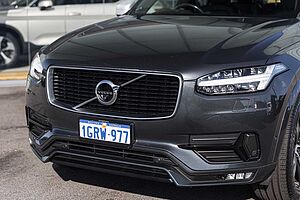 Volvo  XC90 T6 R-Design