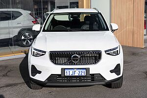 Volvo  XC40 Plus, B4 Mild hybrid, Petrol