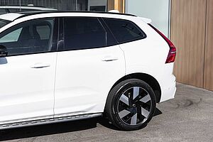 Volvo  XC60 Recharge Plus, T8 AWD Plug-in hybrid, Electric/Petrol, Dark