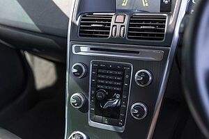 Volvo  XC60 T5 Kinetic