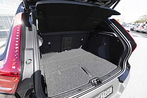 Volvo  XZ MY25 Black Edition AWD