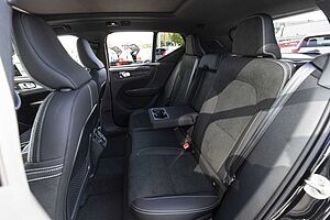 Volvo  XZ MY25 Black Edition AWD