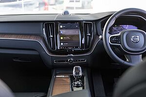 Volvo  XC60 Ultimate, B5 Mild Hybrid, Petrol, Bright