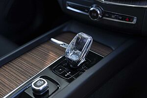 Volvo  XC60 Ultimate, B5 Mild Hybrid, Petrol, Bright