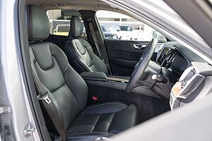 Volvo  XC60 Ultimate, B5 Mild Hybrid, Petrol, Bright