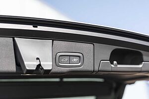 Volvo  XC60 Ultimate, B5 Mild Hybrid, Petrol, Bright