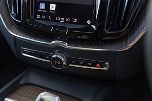 Volvo  XC60 Ultimate, B5 Mild Hybrid, Petrol, Bright