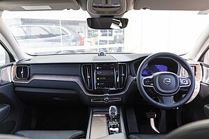 Volvo  XC60 Ultimate, B5 Mild Hybrid, Petrol, Bright